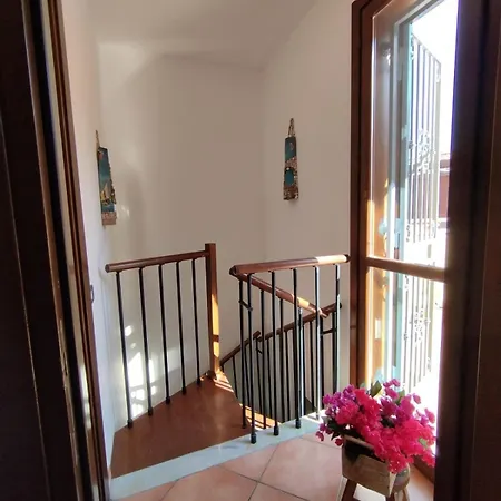 Semesterbostad Casa Maria Elena Santa Flavia